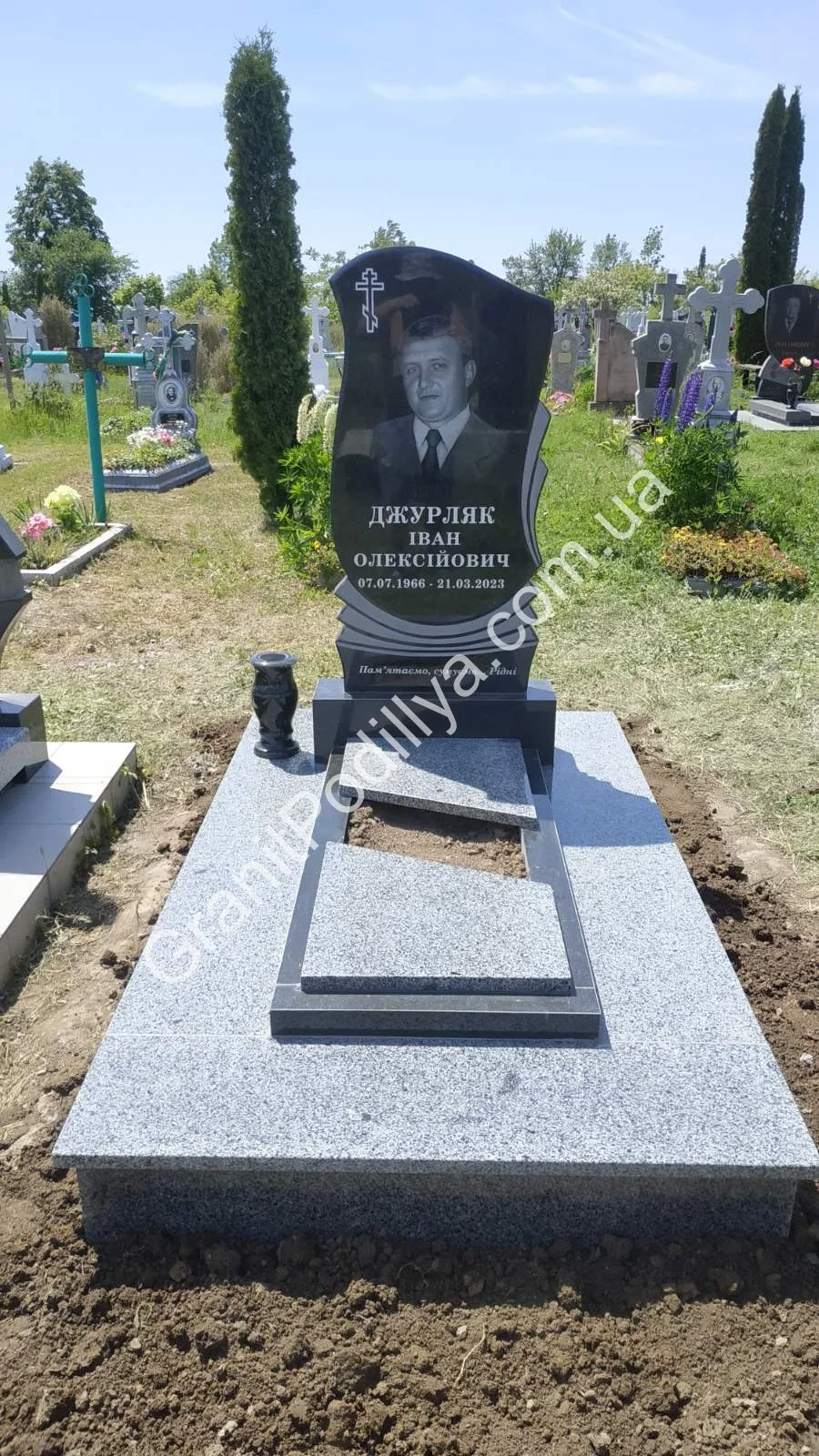 Подвійний пам'ятник з граніту - Кам'янець-Подільський | GranitPodillya